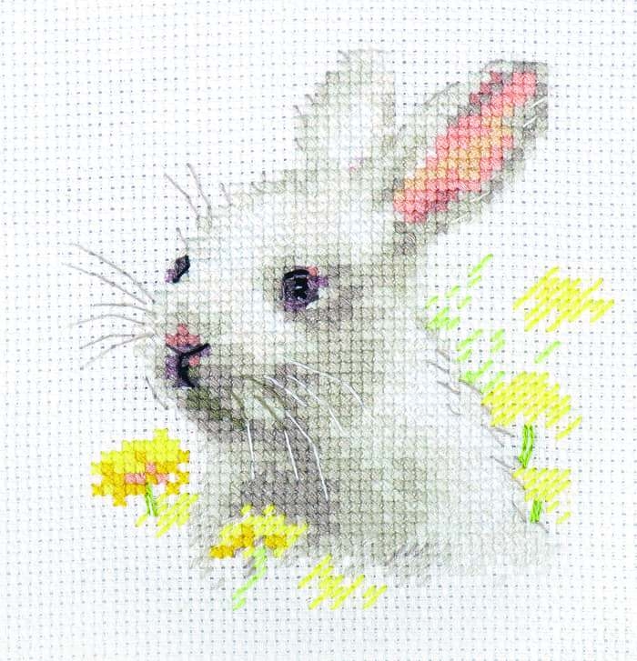 0-226 Белый крольчонок (Алиса)
